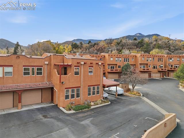 5 Taos Place