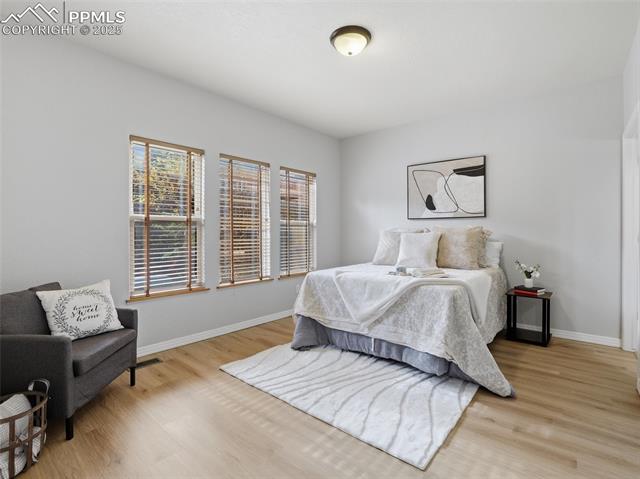 5 Taos Place