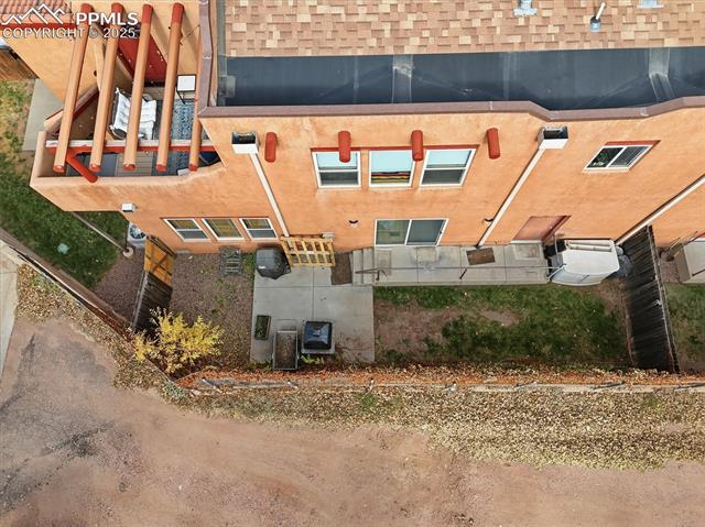 5 Taos Place