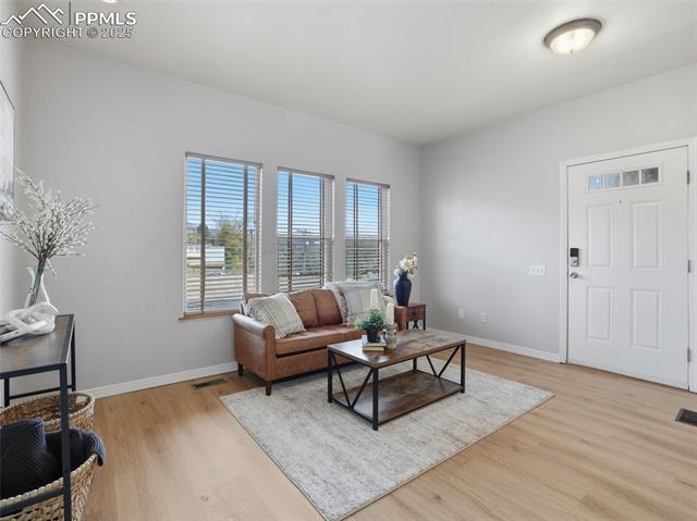 5 Taos Place