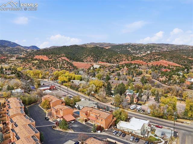 5 Taos Place