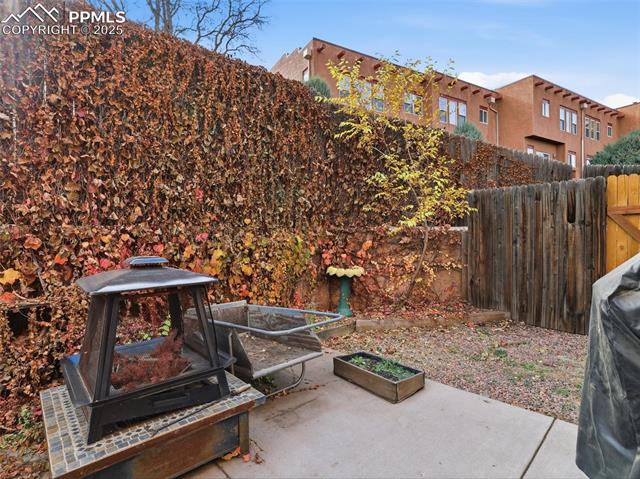 5 Taos Place
