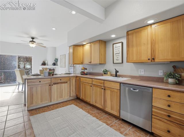 5 Taos Place