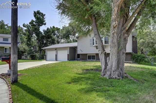 1585 Terra Vista Lane