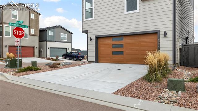 2467 Zorro Heights