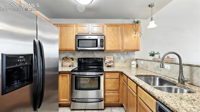 605 Cougar Bluff Point 210