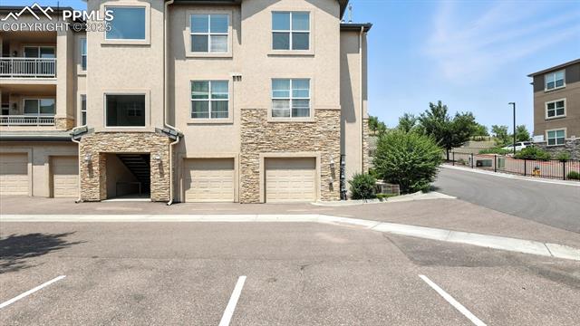 605 Cougar Bluff Point 210