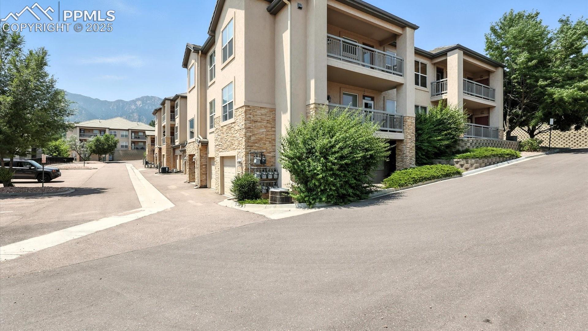 605 Cougar Bluff Point 210