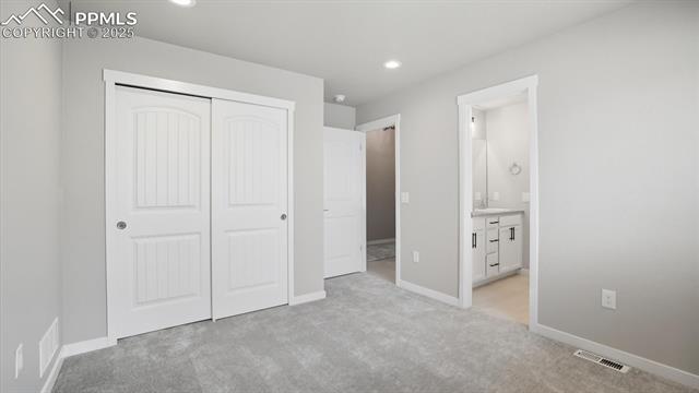 9462 Allouche Street