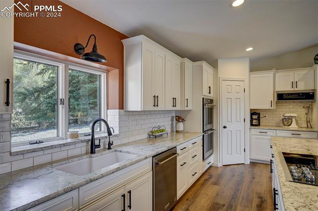 15215 Diamondhead Court