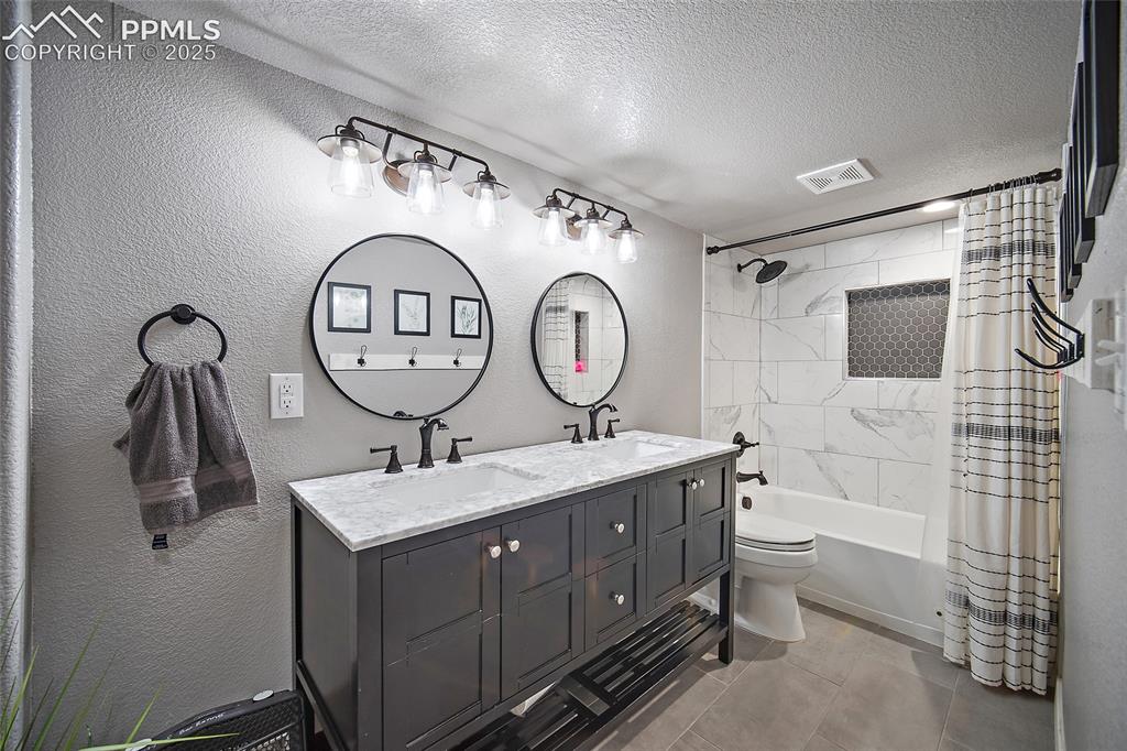 6160 Wood Bison Trail