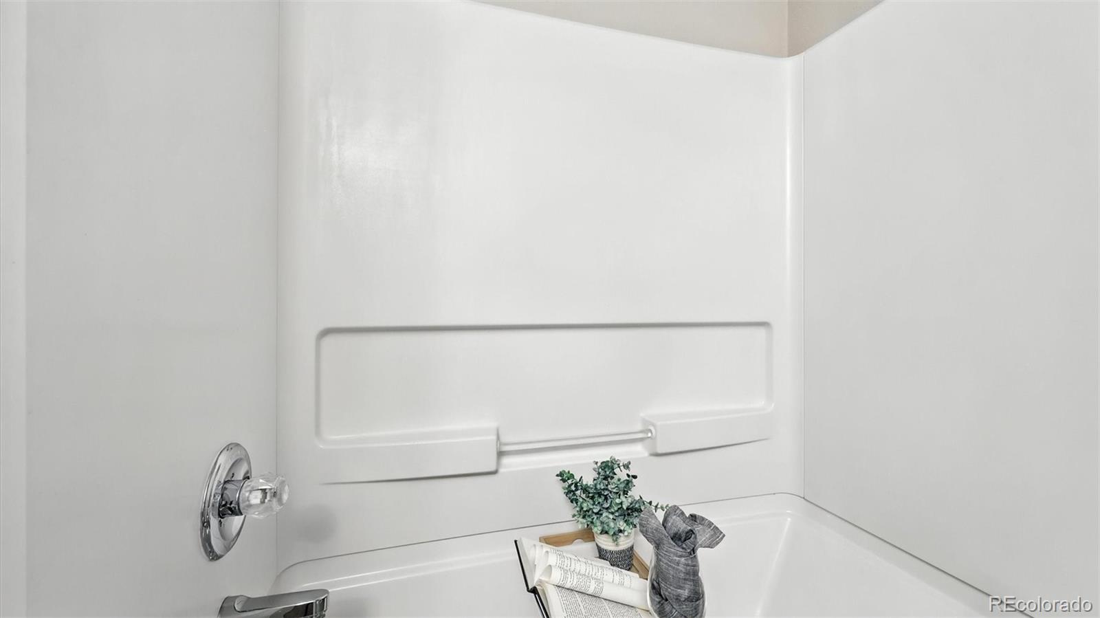 605 Cougar Bluff Point Unit: 210