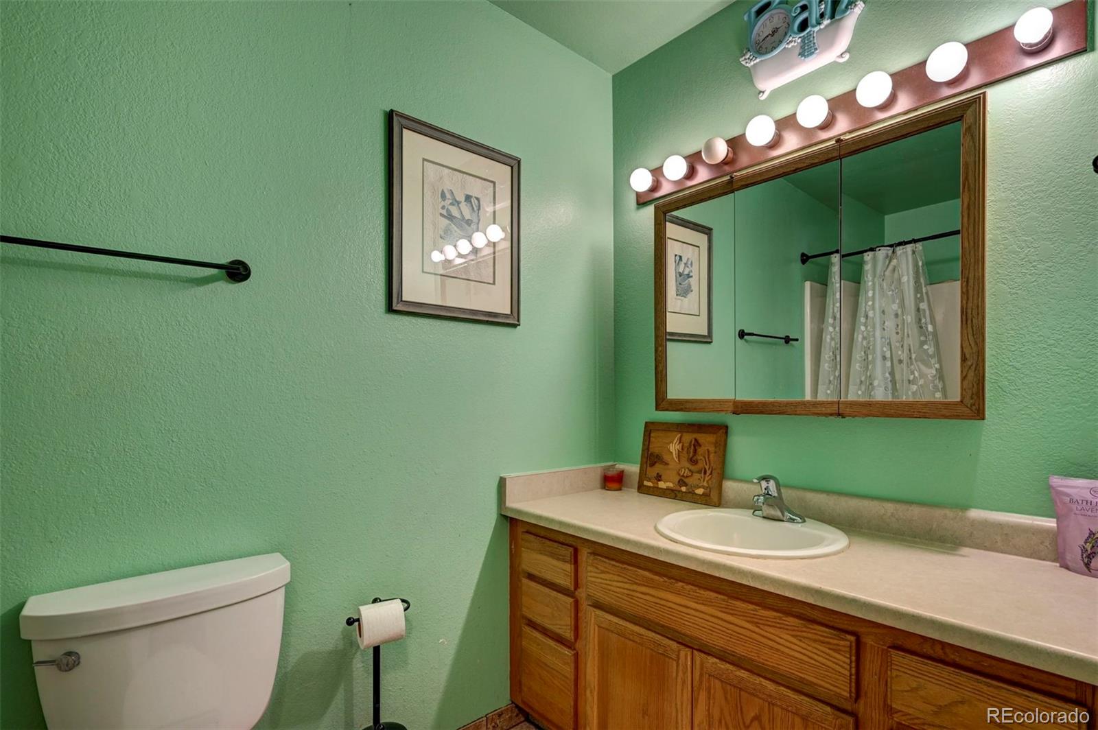 1154 E Paramount Drive