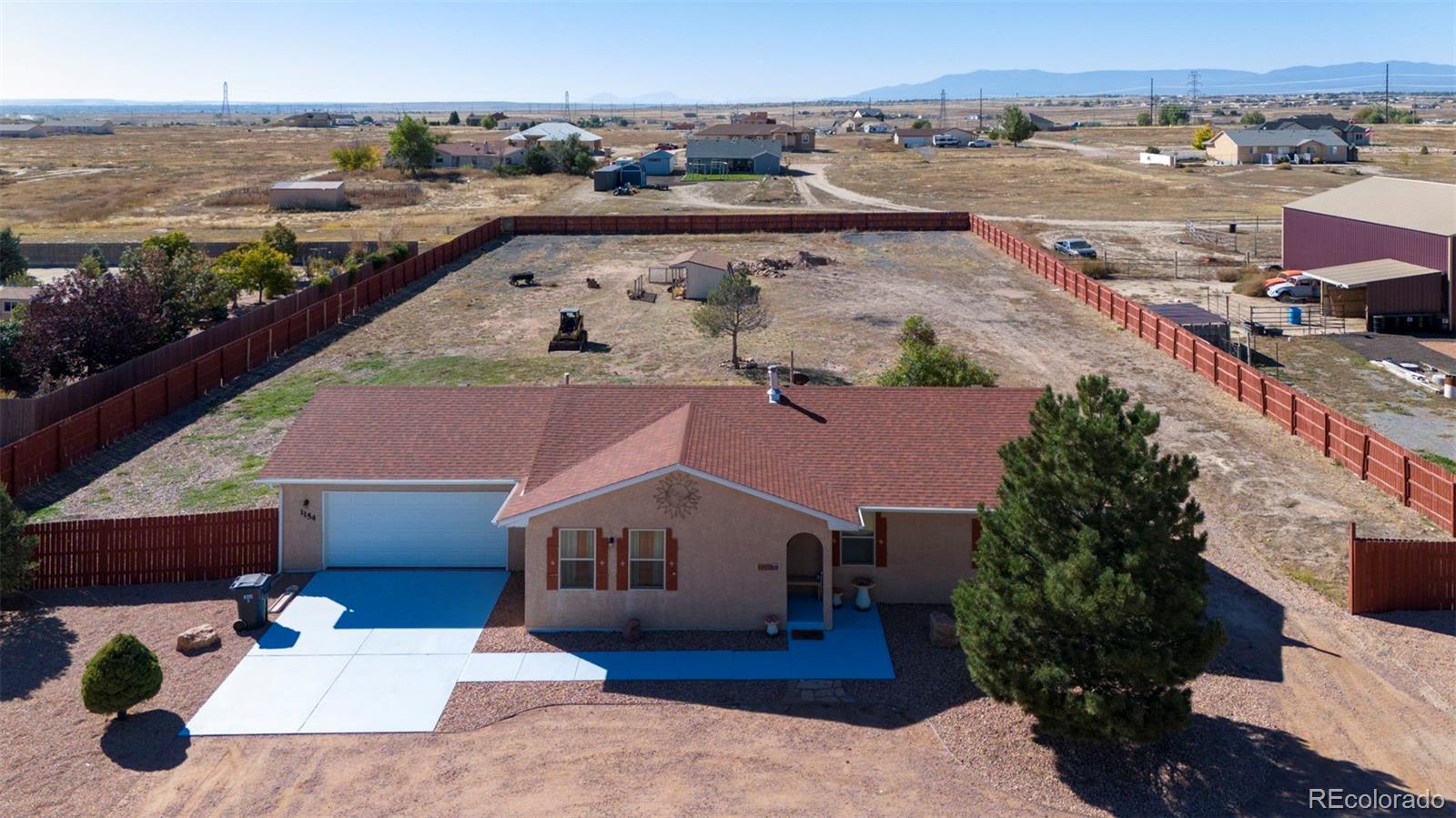 1154 E Paramount Drive