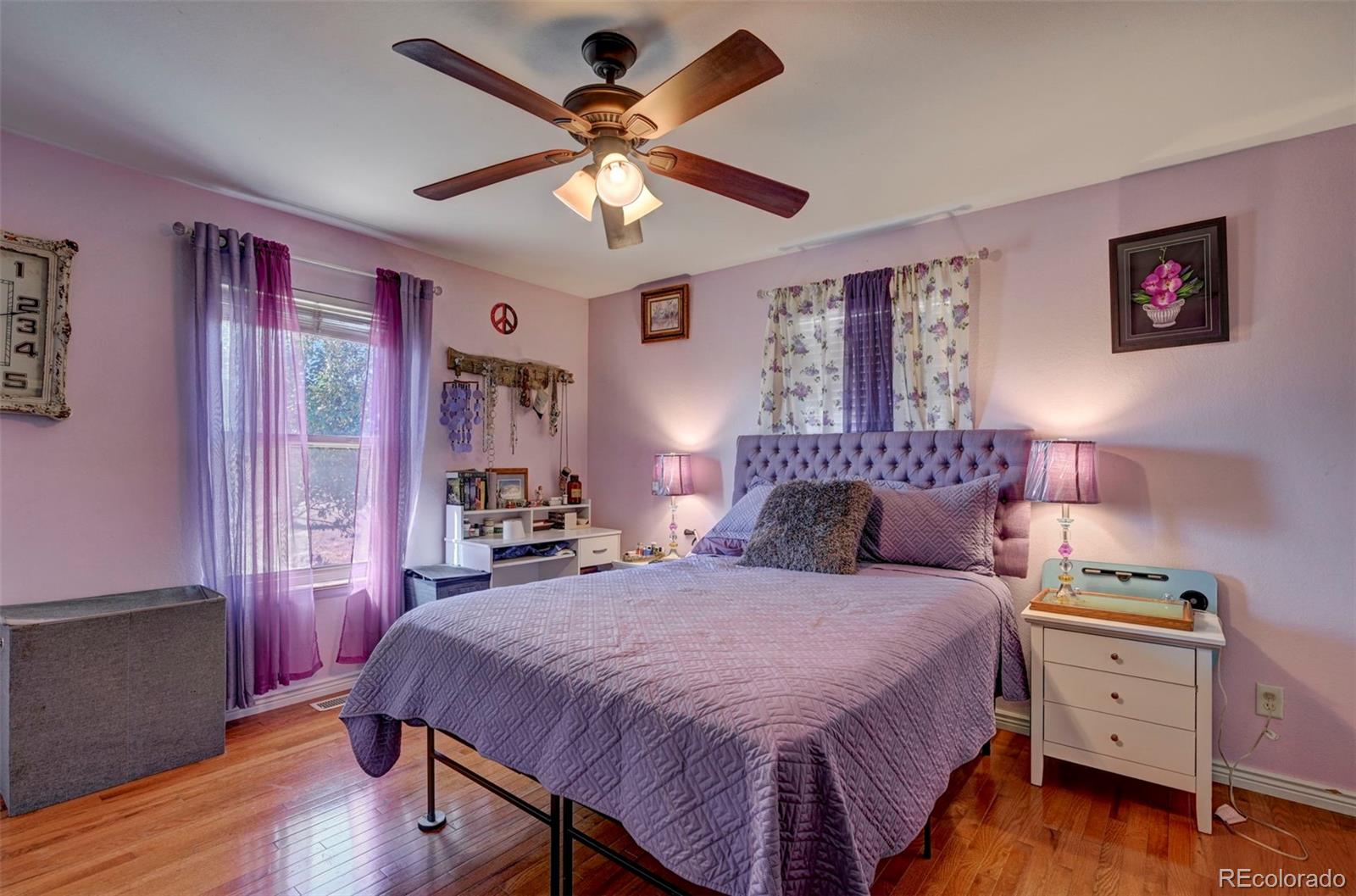 1154 E Paramount Drive