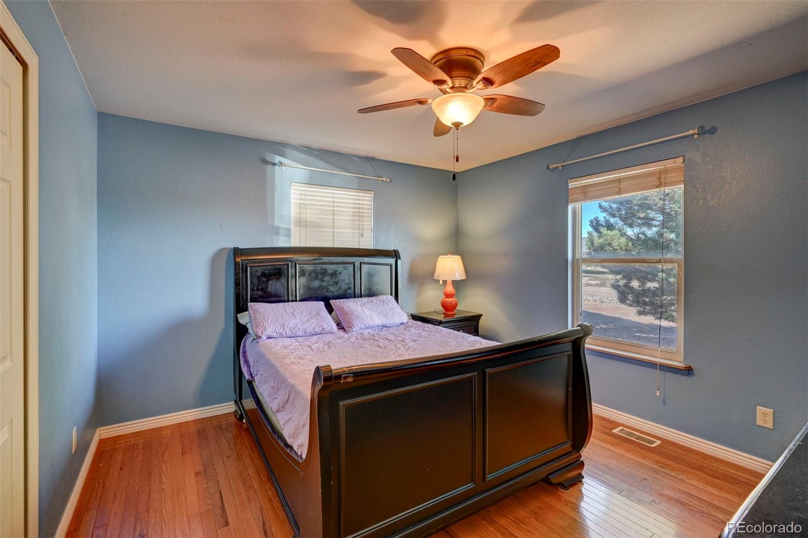 1154 E Paramount Drive