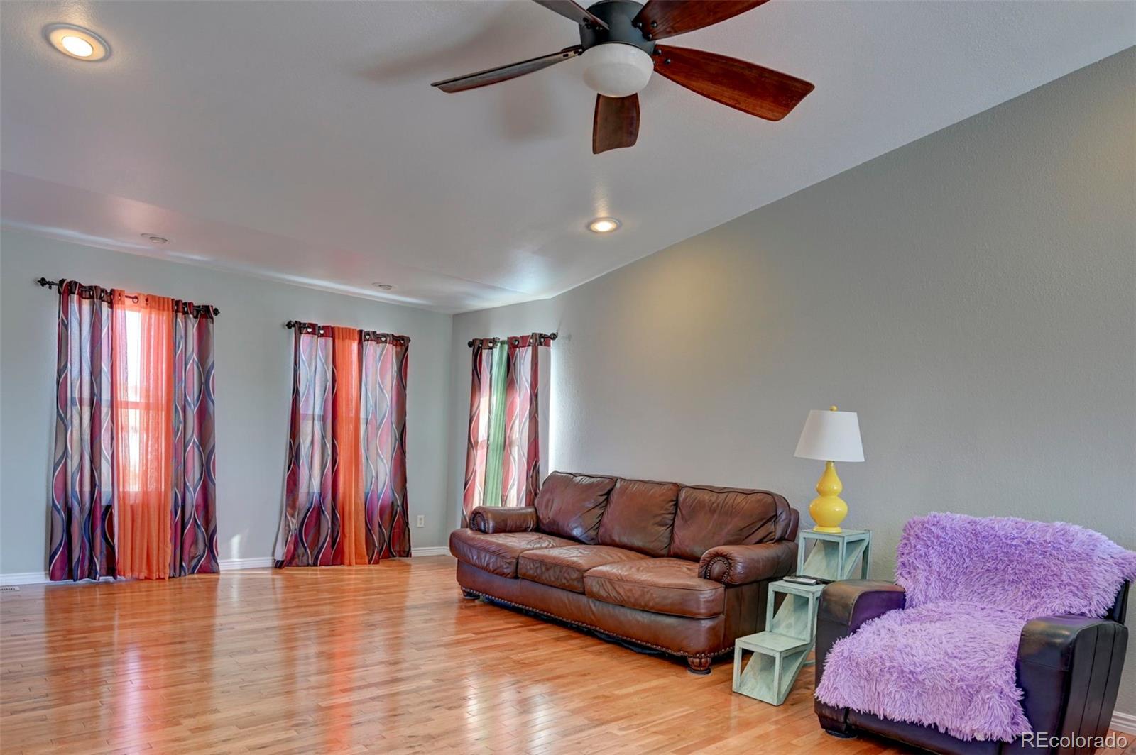 1154 E Paramount Drive