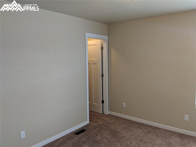 7318 Dutch Loop
