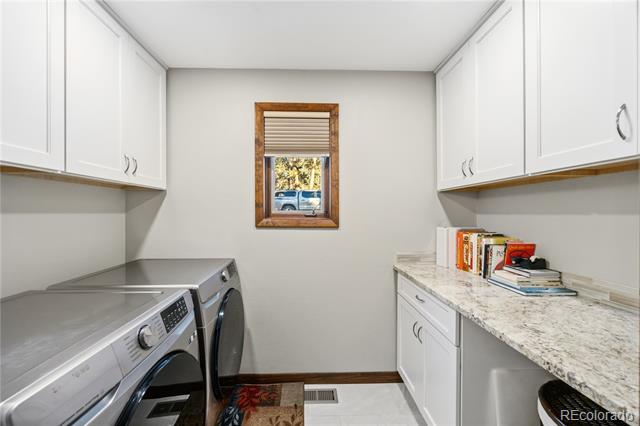 607 W Lovell Gulch