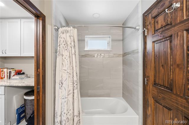 607 W Lovell Gulch
