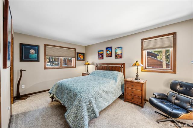 607 W Lovell Gulch