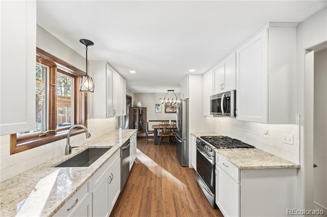 607 W Lovell Gulch