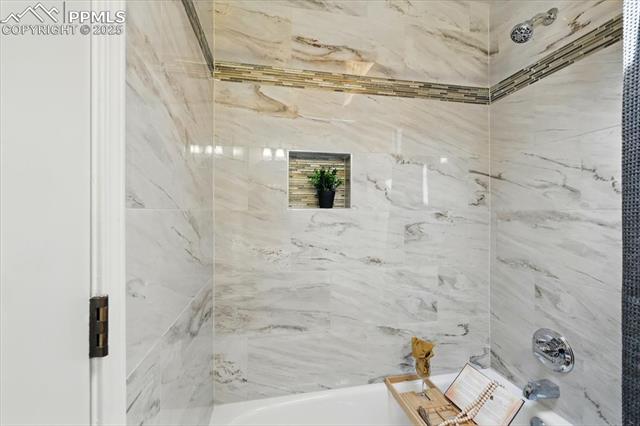 959 Pulpit Rock Circle