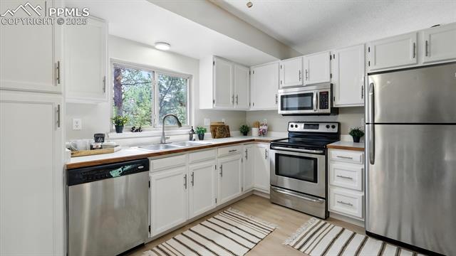 959 Pulpit Rock Circle