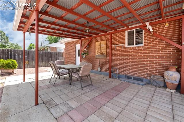 425 Columbine Street