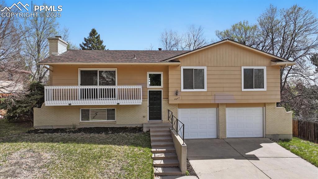2607 Penacho Circle