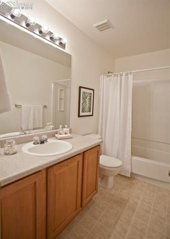 4852 Saddle Ridge Drive
