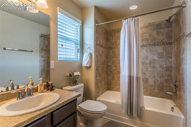 1234 Antrim Loop