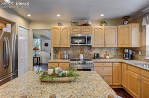 1530 Windwood Court