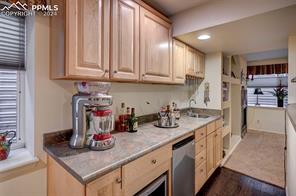 1530 Windwood Court