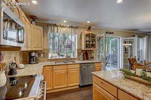 1530 Windwood Court