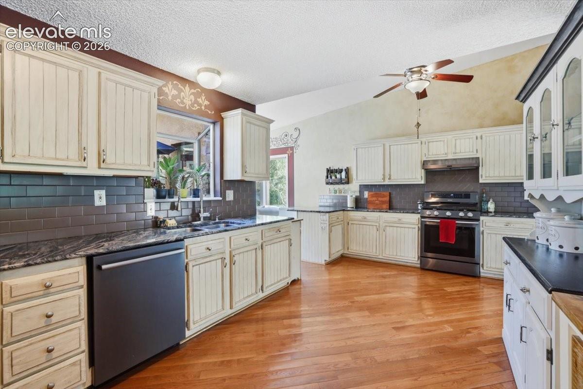 803 Panorama Drive