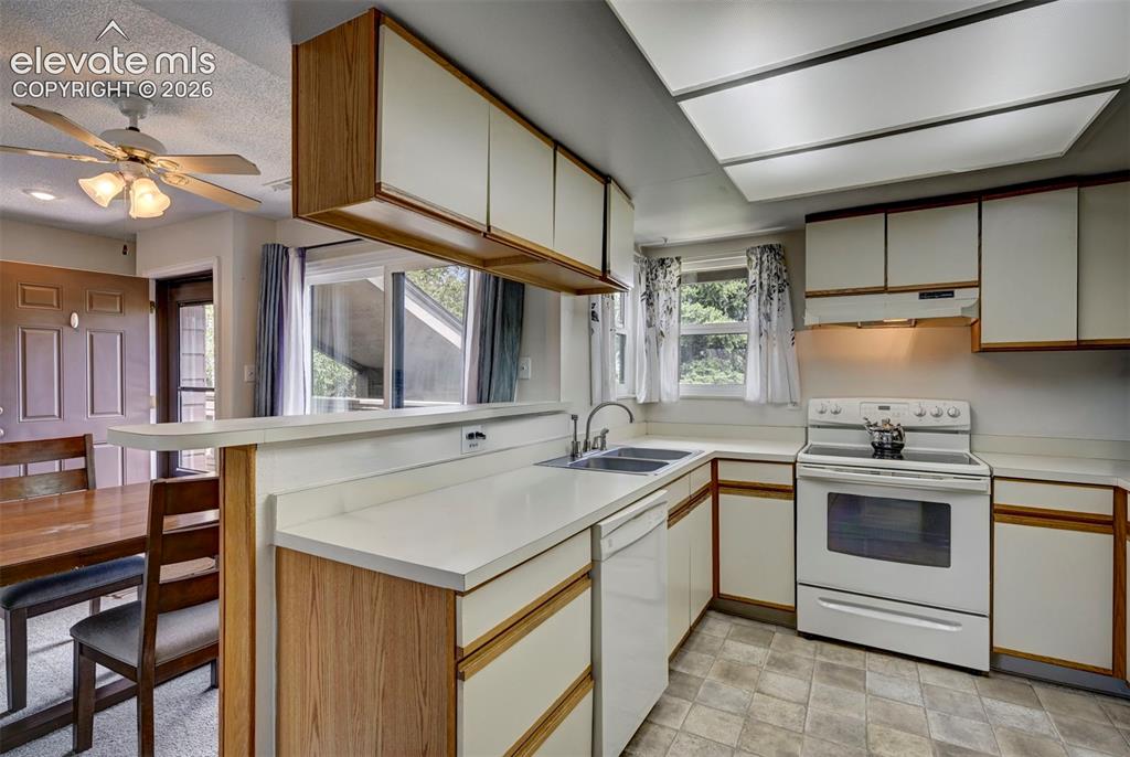 1016 Moorings Drive