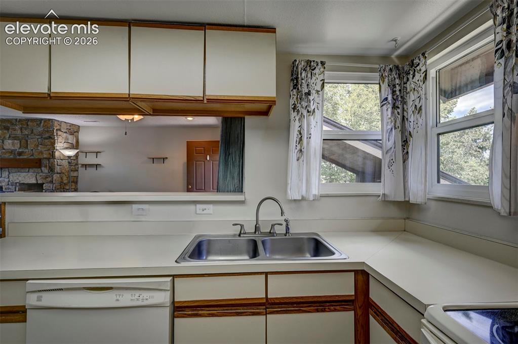 1016 Moorings Drive