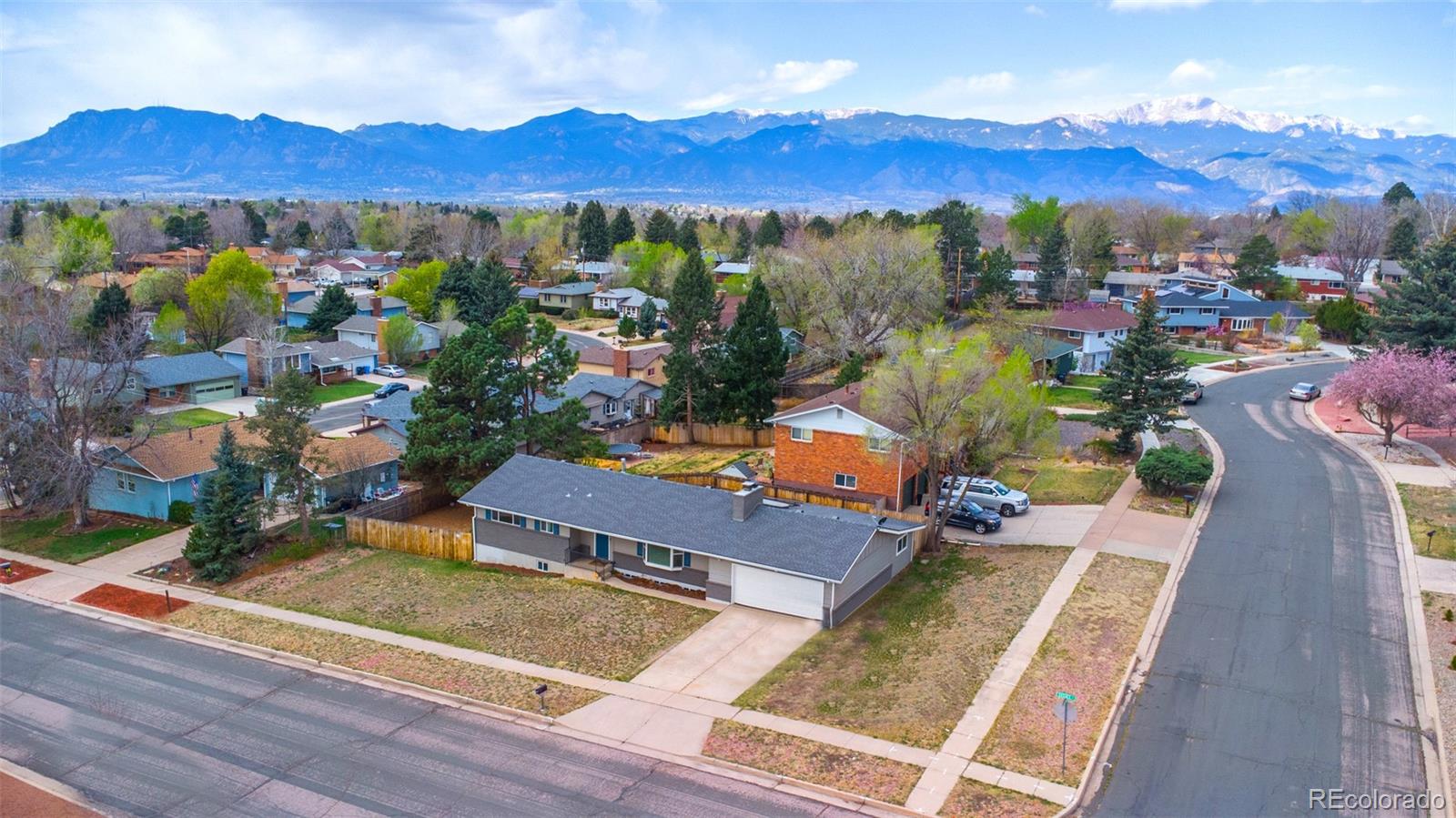 2122 Sussex Lane