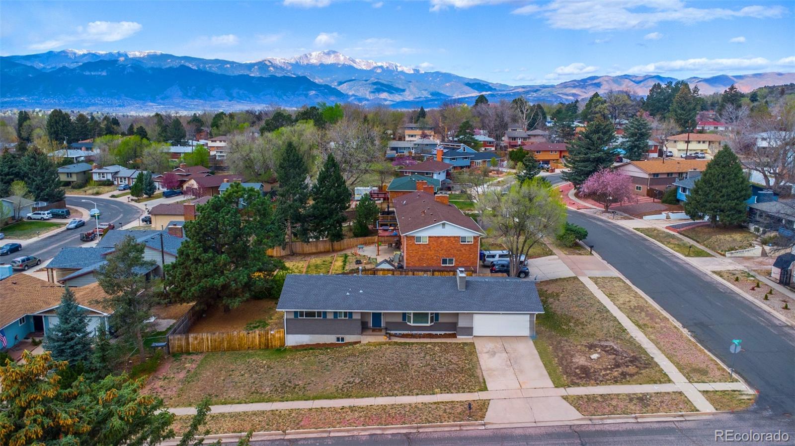 2122 Sussex Lane