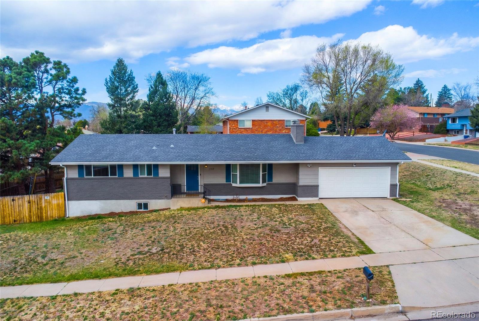 2122 Sussex Lane
