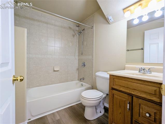 2132 Reminiscent Circle