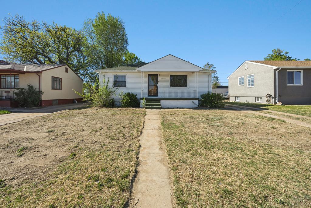 2502 Columbine Ave