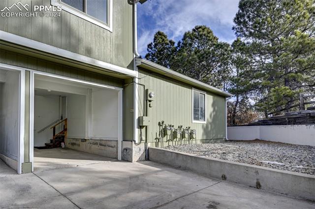 2827 Hearthwood Lane