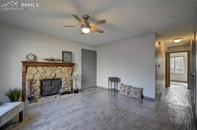 2827 Hearthwood Lane