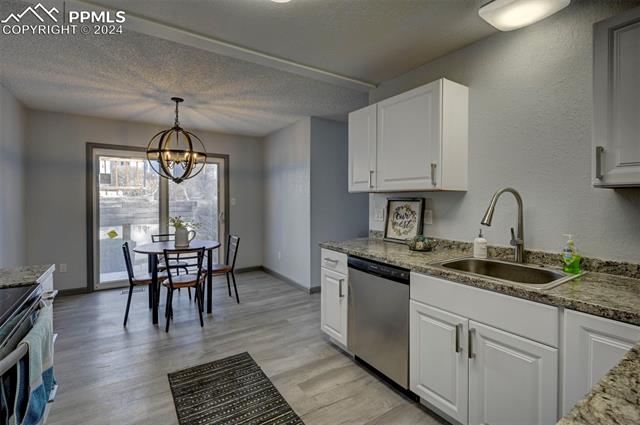 2827 Hearthwood Lane