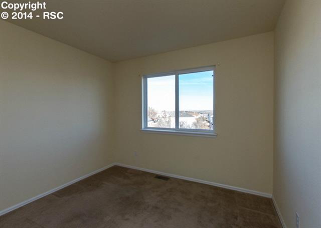 985 Ridgebury Place