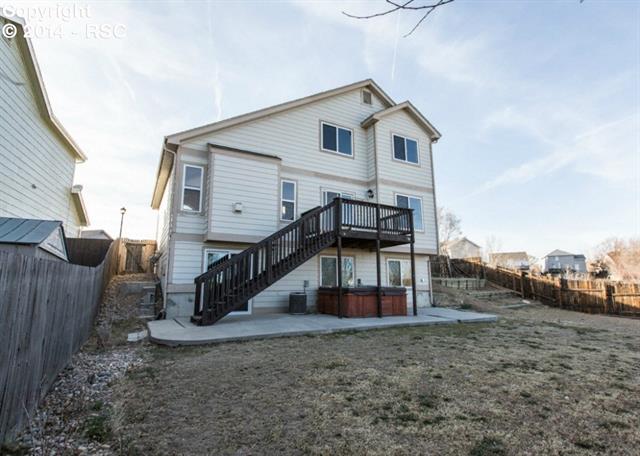 985 Ridgebury Place