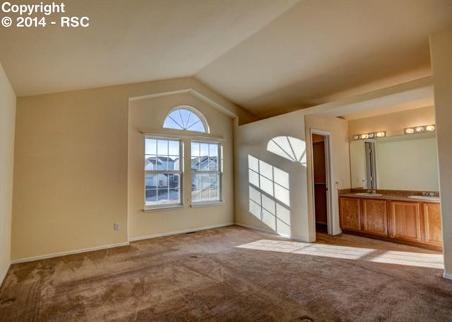 985 Ridgebury Place