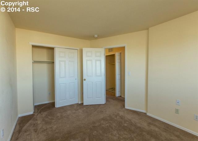 985 Ridgebury Place